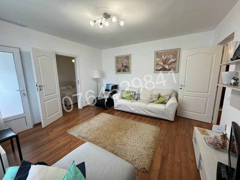 Titan, Str. Postavarul, renovat, la 10 minute metrou Nicolae Grigorescu,